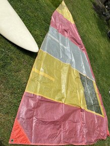 Prodám laminátové starší prkno na windsurfing - 12