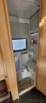 Karavan KNAUS s markýzou - 12