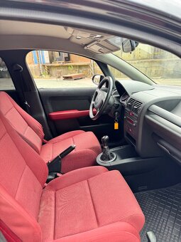 Audi A2, 1.4i 55kw Klima 2x klíče Ojeté, 7/2002, 171 200 km - 12
