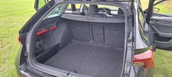8/2021 Škoda Octavia 4  2,0TDi Black Clever Edition - 12
