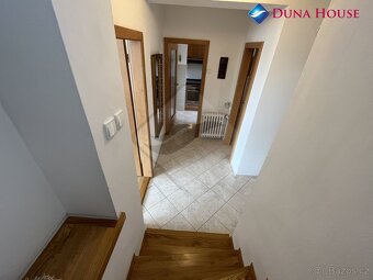 Prodej rodinného domu 280 m2, pozemek 365 m2 - 12