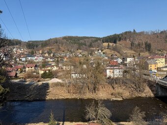 PRONAJEM BYTU / POKOJE V JABLONCI NAD JIZEROU - 12