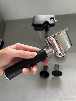 Delonghi pákový kávovar EC850.M - 12