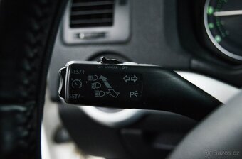 Škoda Octavia Combi 2.0 TDI Ambiente - 12