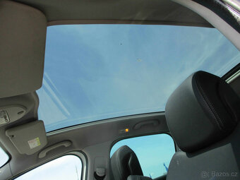 PEUGEOT 3008 Hybrid 4x4 Allure Pano Navi LED 2015 - 12