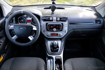 Ford Kuga - 12