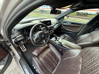 BMW 540i G31 xDrive - 12