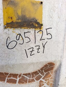 Zateplený skladový kontejner IZZY 3x2,5m (10ft) - 12