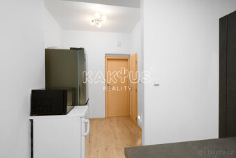 Prodej rodinného domu 202m2 s pozemkem 296 m2 na ulici Ediso - 12