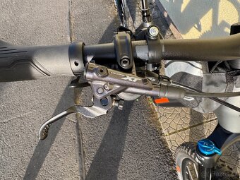CUBE STEREO HYBRID 140 HPC SL 625 kola 27.5" rám S(17) - 12