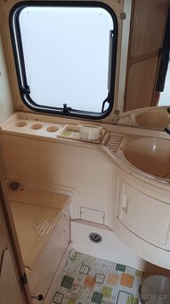 Karavan LMC 430 + predstan - 12