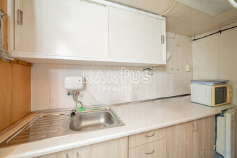 Prodej pozemku s možností výstavby RD o ploše 2870 m² v obci - 12