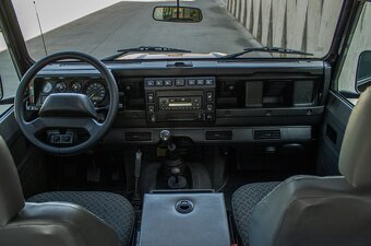 Land Rover Defender 90 2.5 Td5 Hard Top - 12