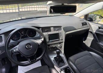 Volkswagen Golf VII 4x4 1,6 TDi pravidel.servi nafta - 12