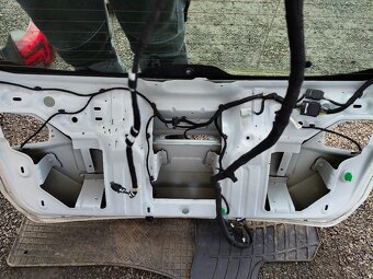 Díly zadní část Astra K - combi - Y40R - 12