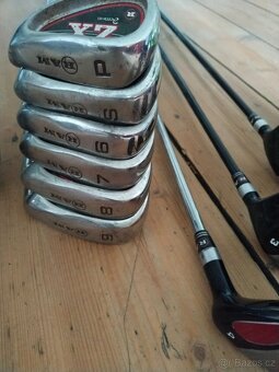 2 sady golfových holí - 12