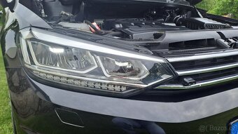 Volkswagen Touran 2.0 TDI - 12