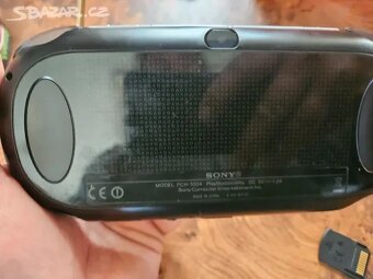 Playstation vita + 2 hry - 12