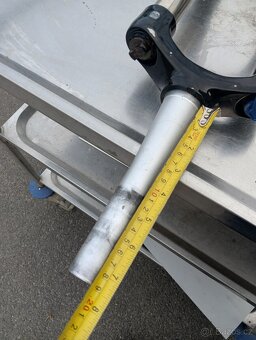 Vidlice SUNTOUR 27.5 10xcr 120mm s pevnou osou - 12