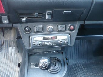 Lada Niva 1.6 4x4 - 12