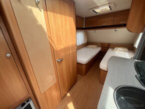Karavan Knaus Sport 500, předstan, 3 palanda - 12