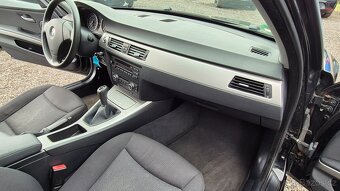 BMW - 12