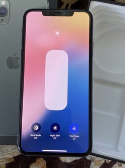 iPhone 11 Pro Max 64GB Midnight Green - 12