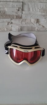 Lyžařská helma + lyže - 12