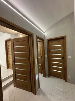 Podnájem ateliéru 2kk, 49 m2, ul. Sokolovská, Praha 8 - 12