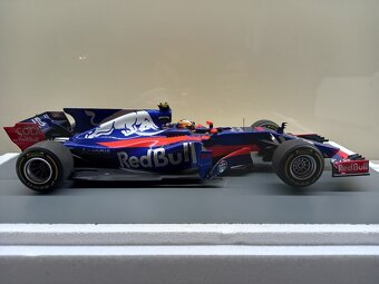 F1 TORO ROSSO STR12 AUSTRALIE 2017 CARLOS SAINZ SPARK 1:18 - 12