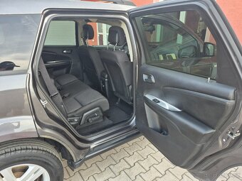 Fiat Freemont 2.0 Multijet Urban 103 kW - 12