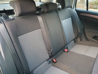 VOLKSWAGEN GOLF 1.6 TDI SERVISKA, DPH, NAVI, MOC HEZKÝ - 12
