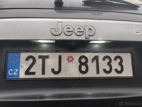 Krytka osvětlení SPZ Jeep grand Cherokee wk2 - 12