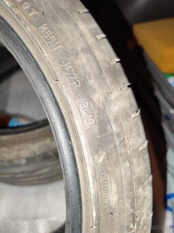 Pneu Dunlop 225/40 R18 - 12