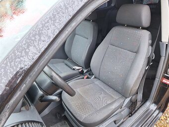 Volkswagen Polo 1.2i 12V 47KW S.Kniha - 12