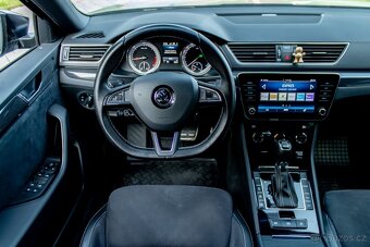 Škoda Superb / 2.0 TDI / 4x4 - 12