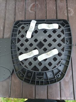 Kufr na motorku + montážní plotna. - 12