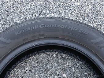 Zánovní zimní pneu Fulda 205/60/17 vzorek 8,5mm - 12