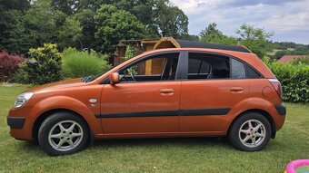Kia Rio - 12