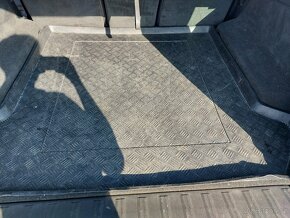 VOLVO XC90 D5 4X4 2,4 D ČERNÁ KŮŽE - 12