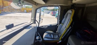 Sklápěč Volvo Fh16 750 e6 8x4 S1 2016 356Tkm - 12