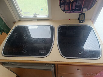 Karavan Knaus Eifelland Holliday 395 palandy - 12