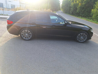 BMW 530d G31, 239.980km, Head Up - 12