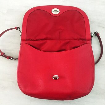 Sytě červená kabelka Coach - 12