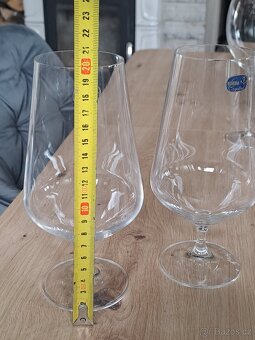 Velké sklenky top stav - 12