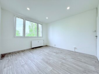 Prodej bytu 2+1 po rekonstrukci v Karviné- Hranicích - 12