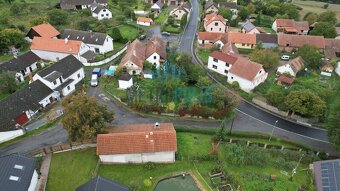 Prodej chalupy v obci Podmoky – klid, prostor a venkovská po - 12