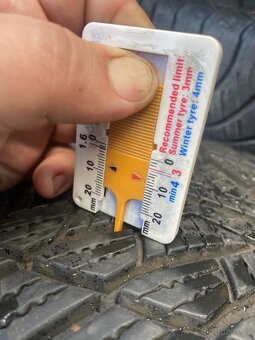 5x112 R18 8J ET30 BMW + 245/45 R18 GoodYear zimné - 12