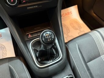 Volkswagen Golf 6 1,6 TDI MATCH VÝHŘEV ČIDLA - 12