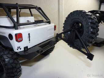 Nový Axial SCX10 2012 Jeep Wrangler UnlimitedC/R Edition RTR - 12